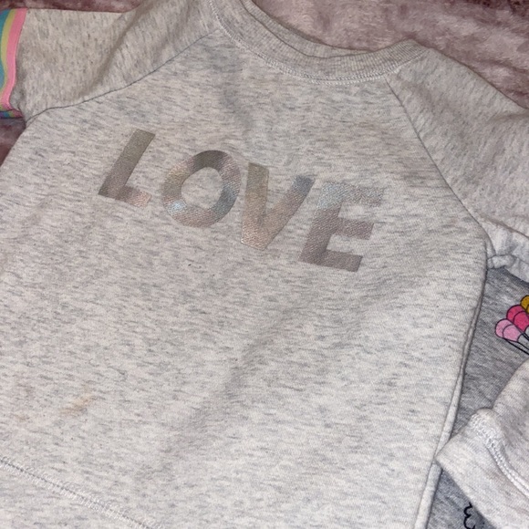 One Hoodie & Crewneck. - Picture 2 of 3